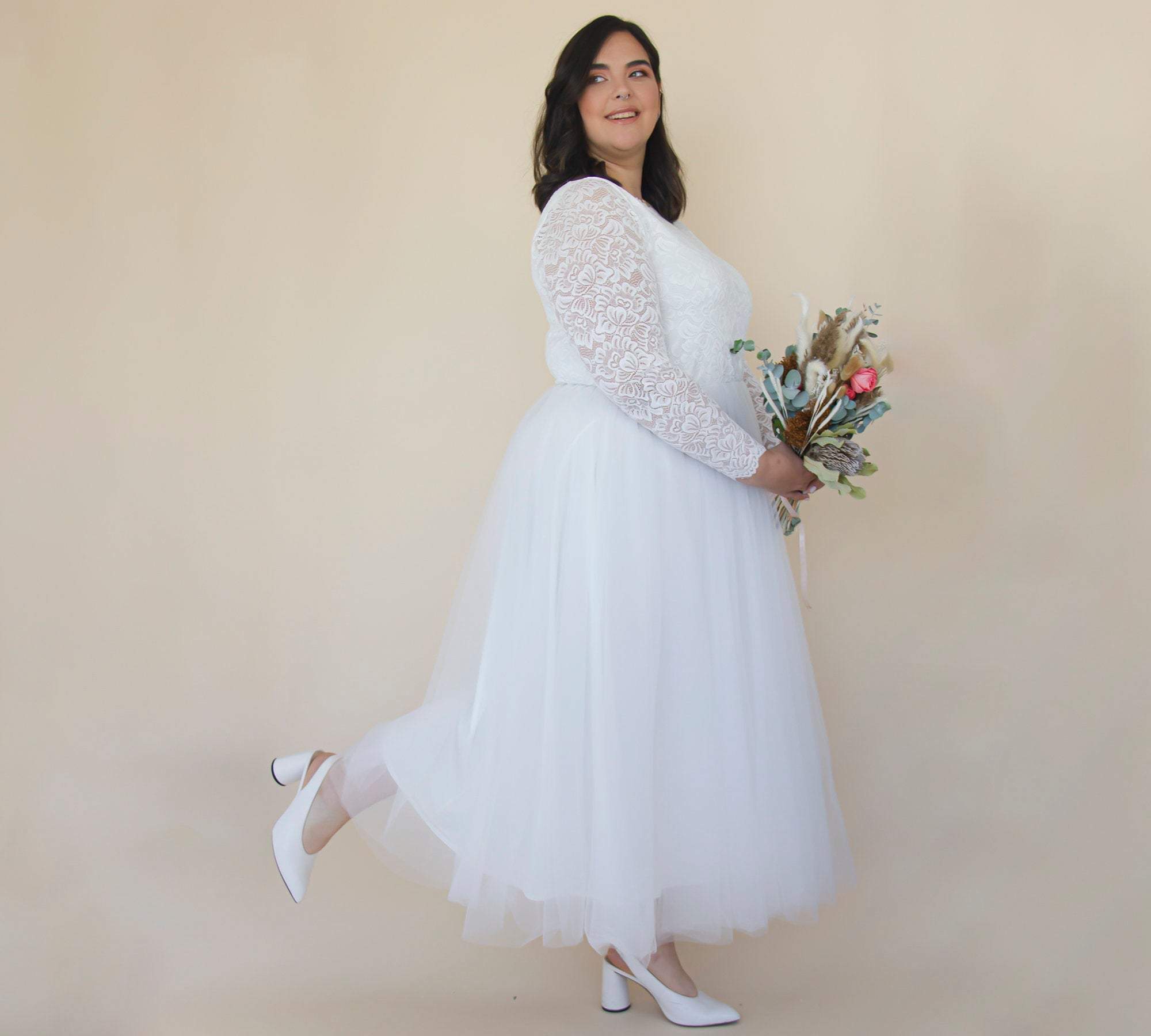 wedding dresses for short curvy ladies Plus Size Wedding Dresses | Plus Size Wedding Gowns